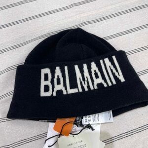 Balmain Black and White Knit beanie unisex